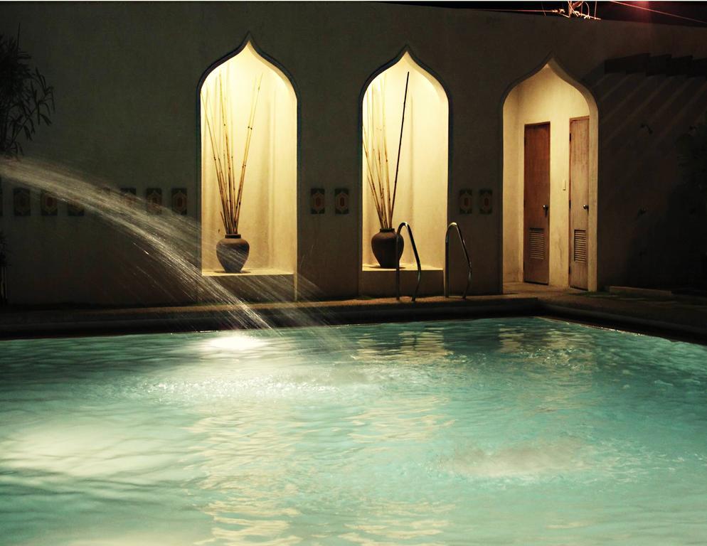 Java Hotel Laoag Luaran gambar